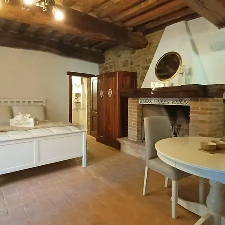 Romantic In The Village Of Castelleone, Vicino Deruta, Assisi, Perugia, Montefalco Apartment *