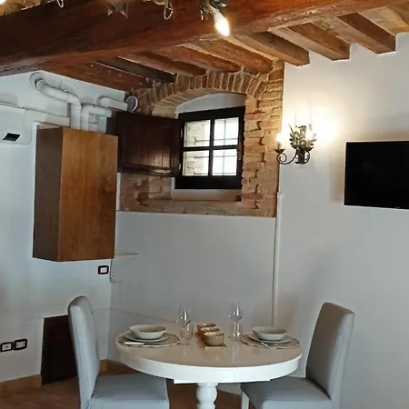Romantica Borgo Di Castelleone Di Deruta Apartamento Canalicchio