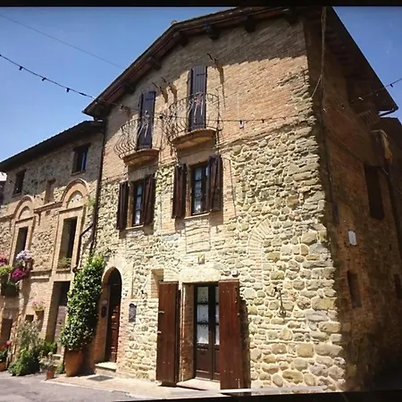 Romantic In The Village Of Castelleone, Vicino Deruta, Assisi, Perugia, Montefalco