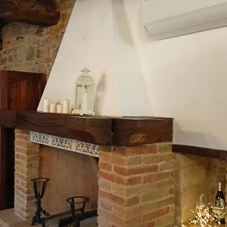 Romantic In The Village Of Castelleone, Vicino Deruta, Assisi, Perugia, Montefalco Apartment