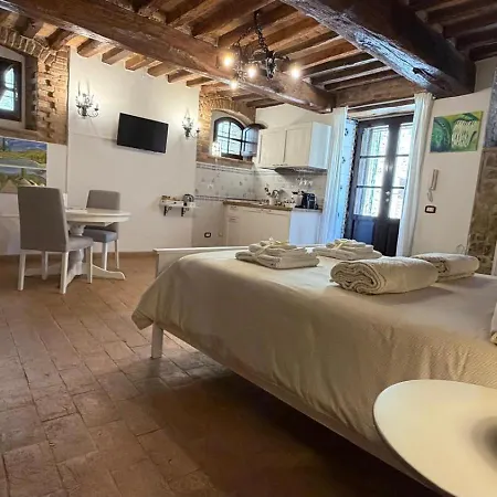 Romantica Borgo Di Castelleone Di Deruta Canalicchio